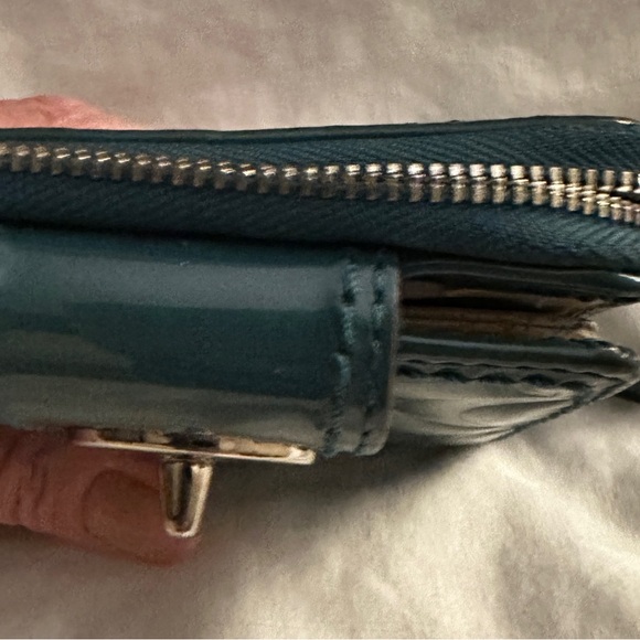 Women’s Coach wallet patent leather teal . Outside excellent, pealing.inside - Picture 14 of 16